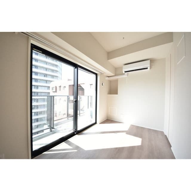 Room image 14