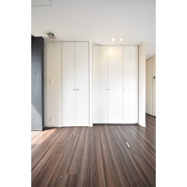 Room image 16