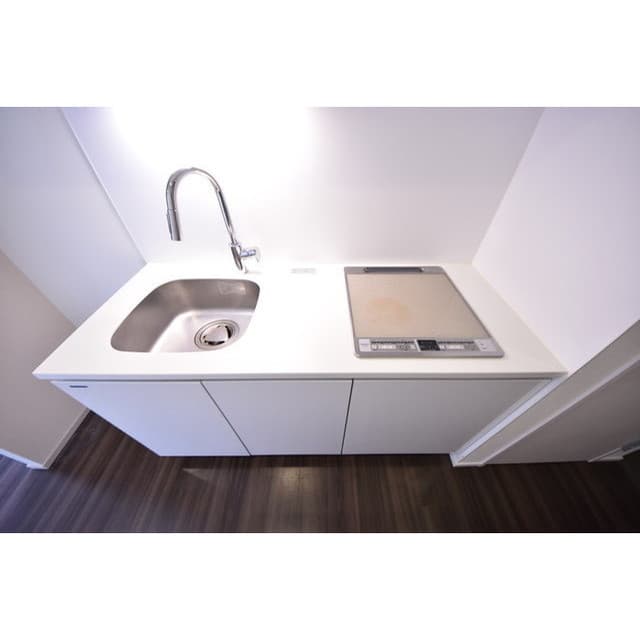 Room image 8