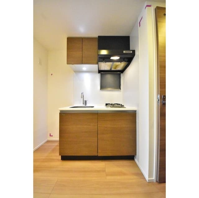 Room image 12