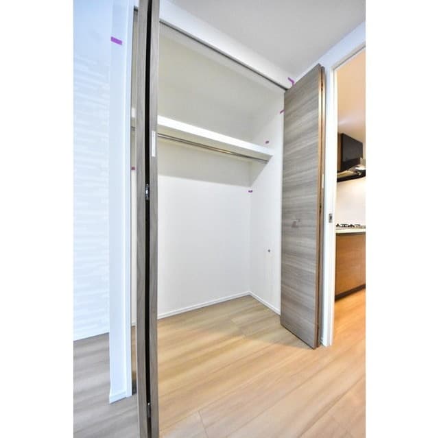 Room image 14