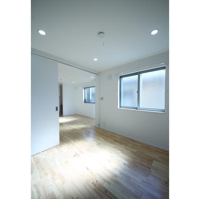Room image 13