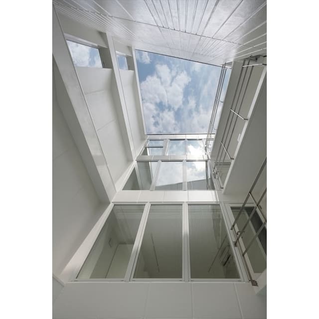 Room image 12