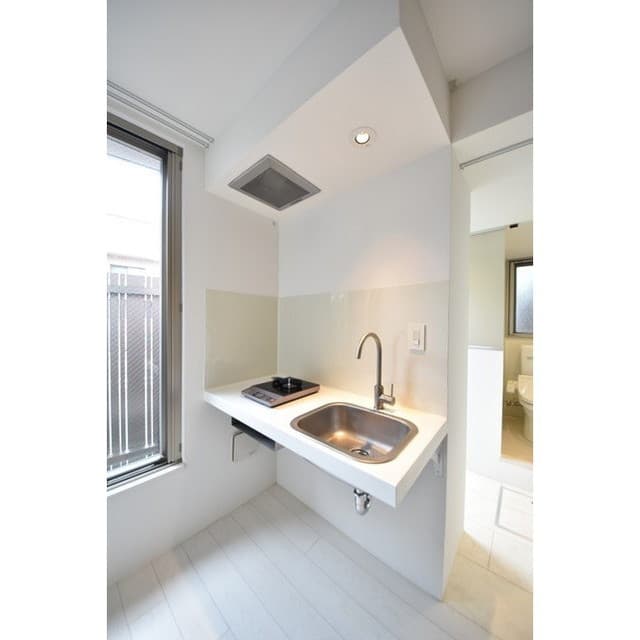 Room image 9
