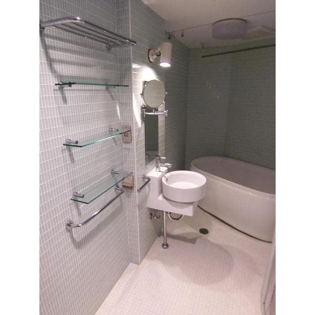 Room image 15