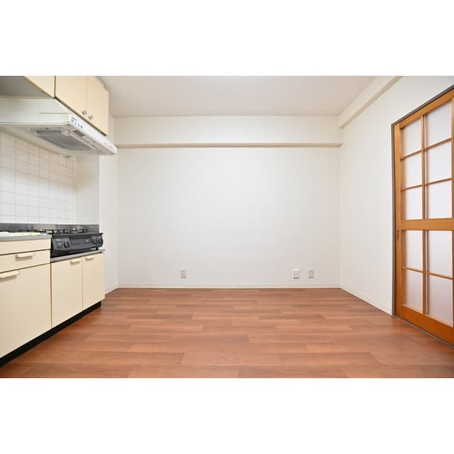 Room image 9