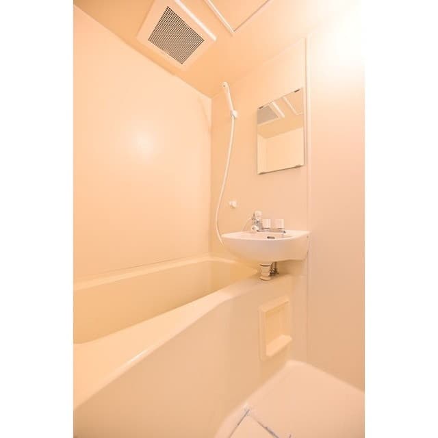 Room image 13