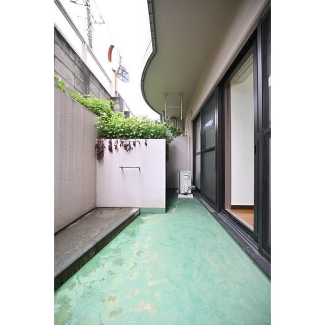 Room image 16