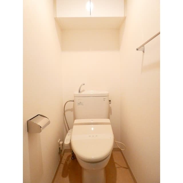 Room image 11