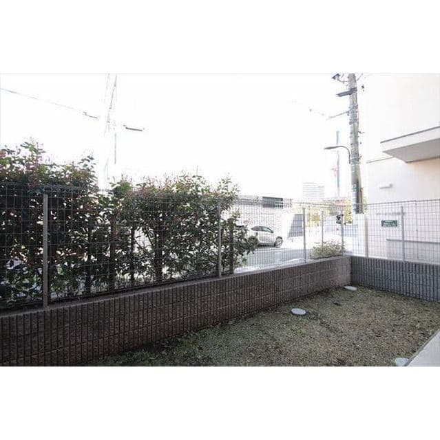 Room image 12