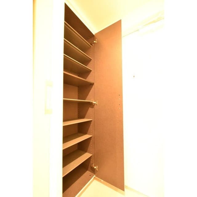 Room image 12