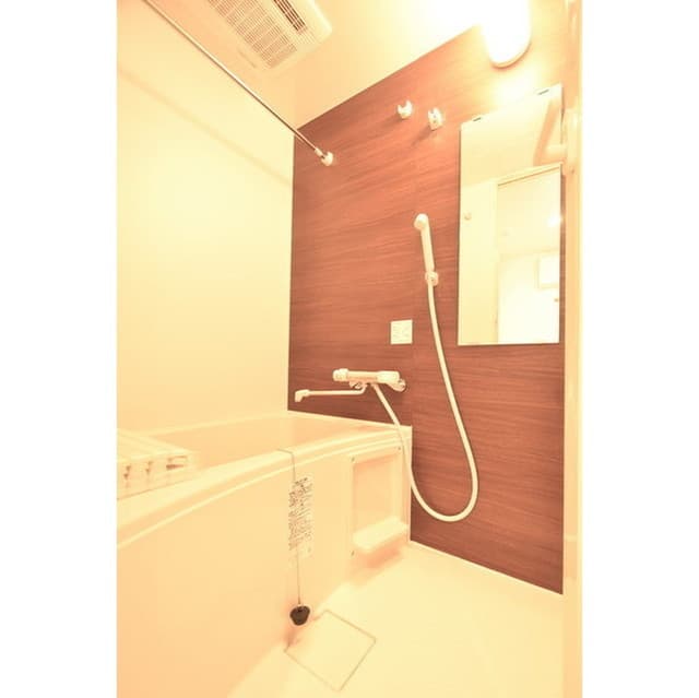 Room image 15