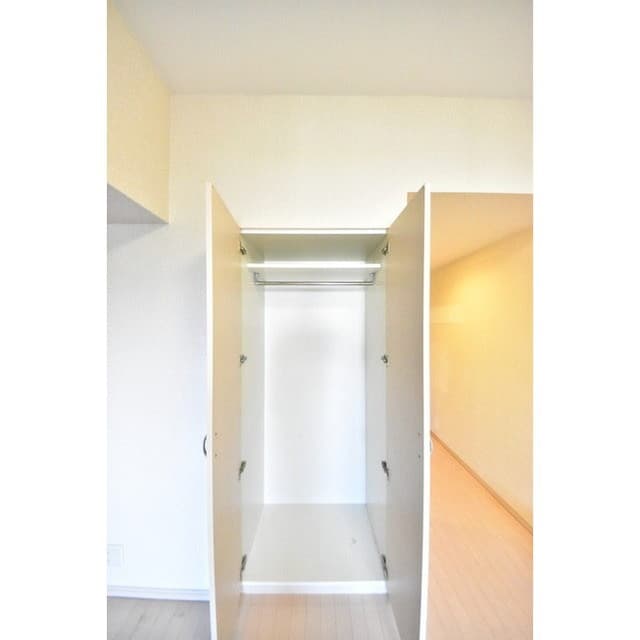 Room image 16