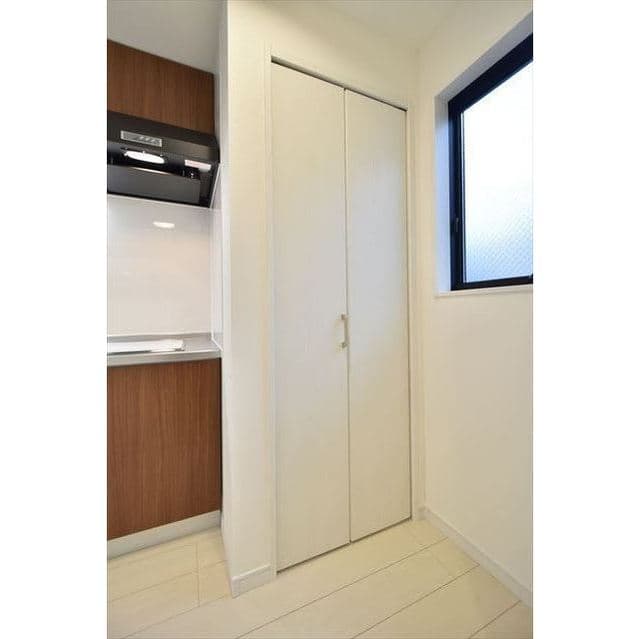 Room image 16