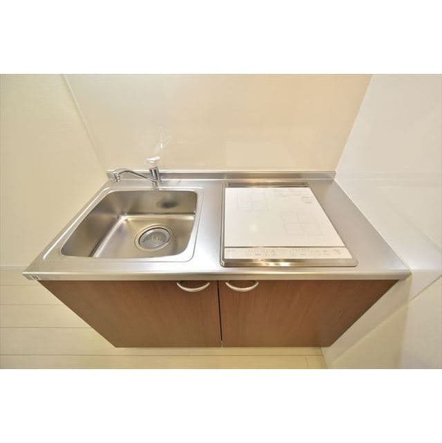 Room image 8