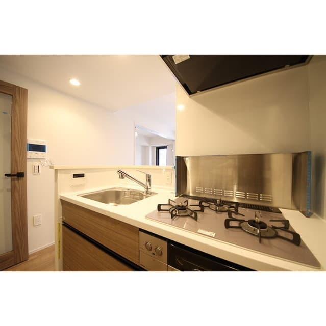 Room image 10