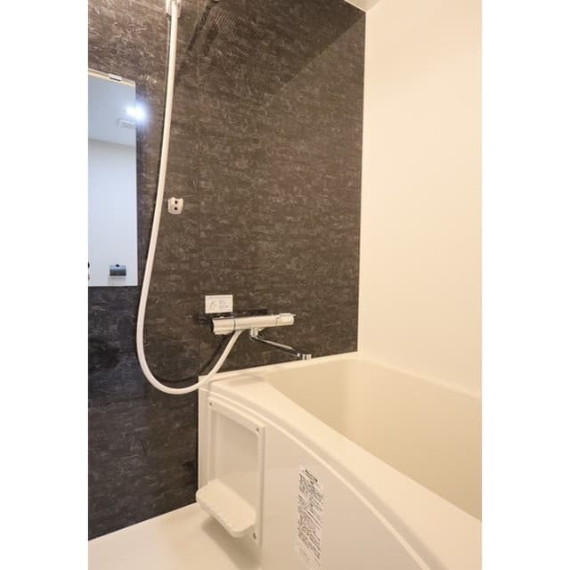 Room image 13