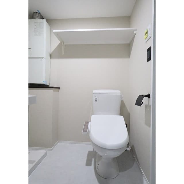 Room image 8