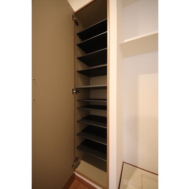 Room image 10