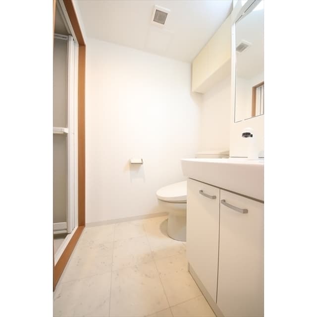 Room image 14