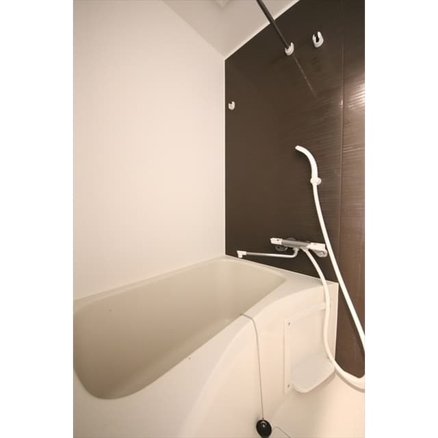 Room image 15