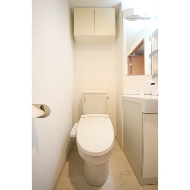 Room image 16