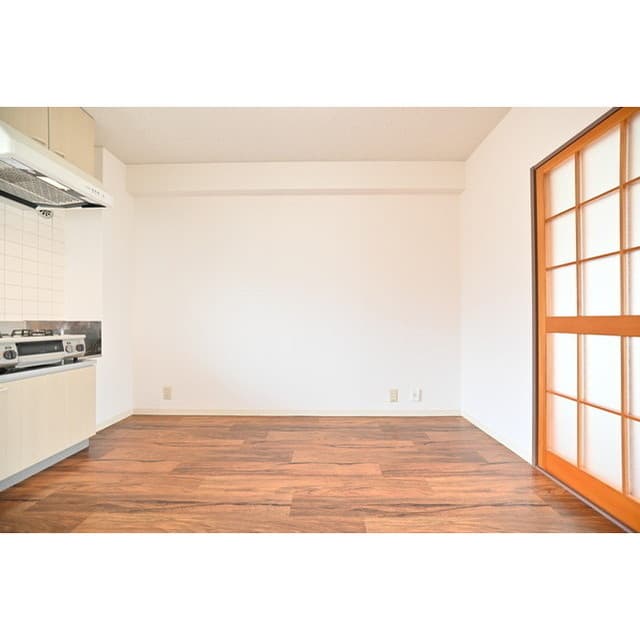 Room image 9