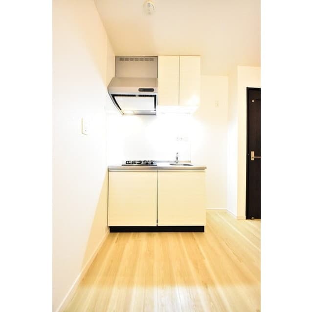 Room image 10