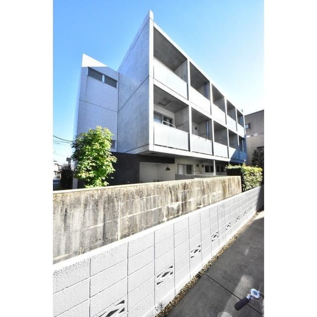 Main exterior of Howe Court Nishi Kunitachi
