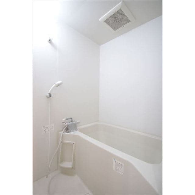 Room image 14