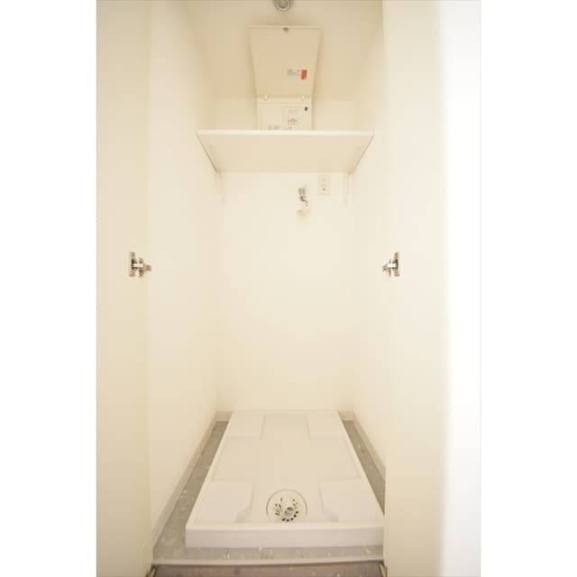 Room image 16