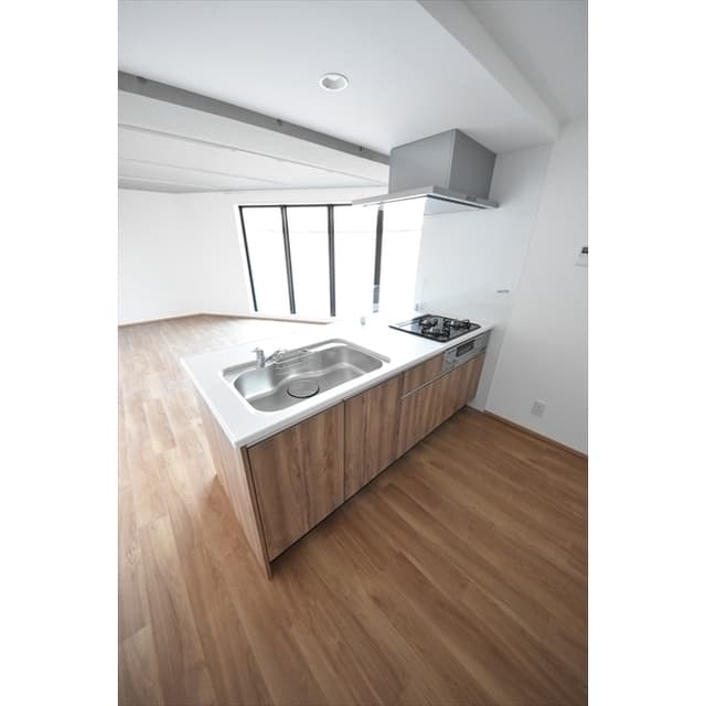 Room image 9