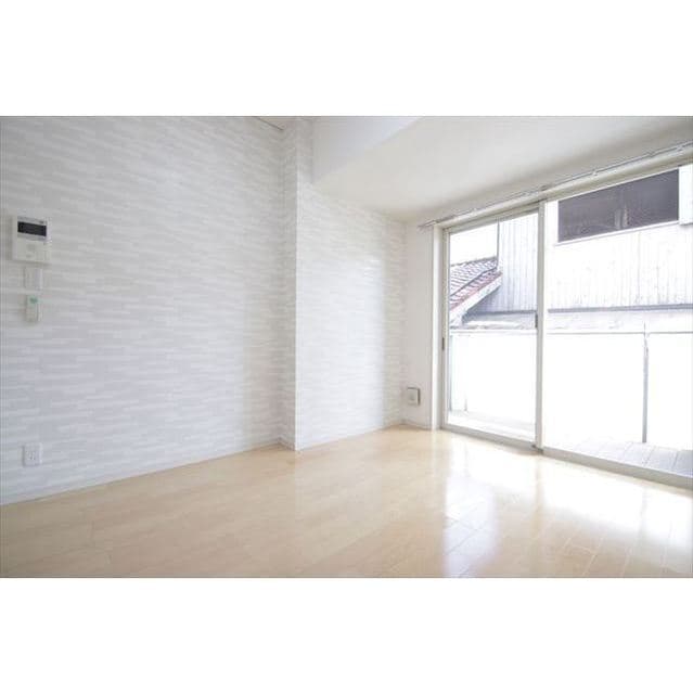 Room image 14