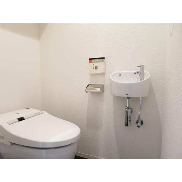 Room image 10