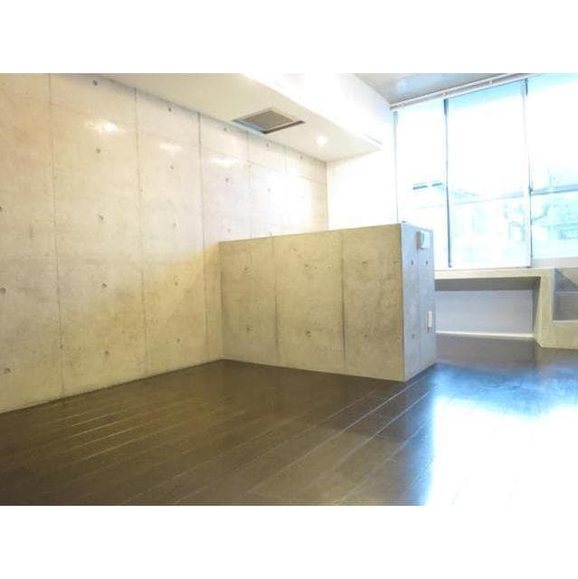 Room image 13