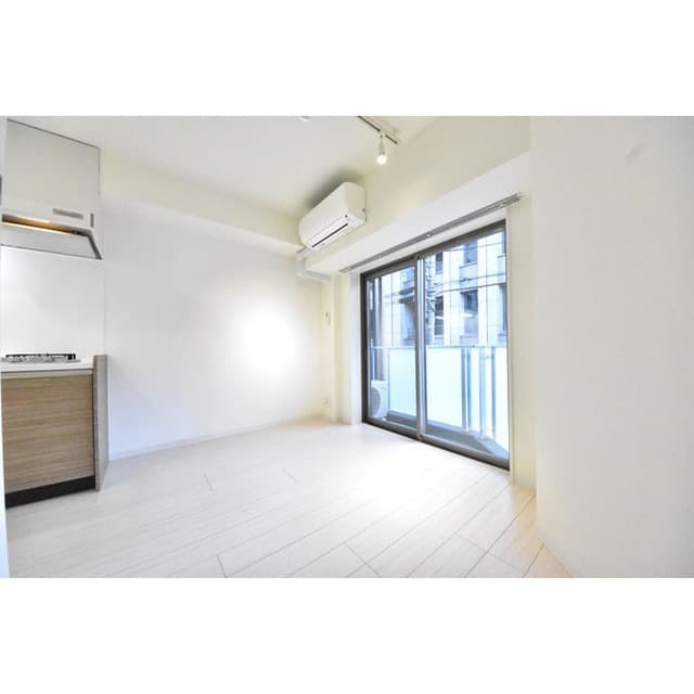 Room image 13