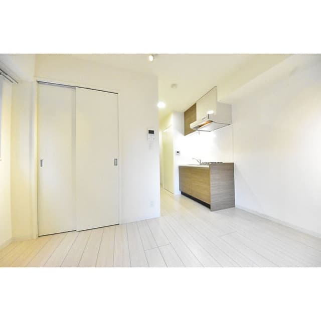 Room image 14