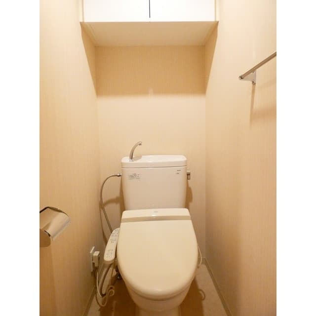 Room image 10