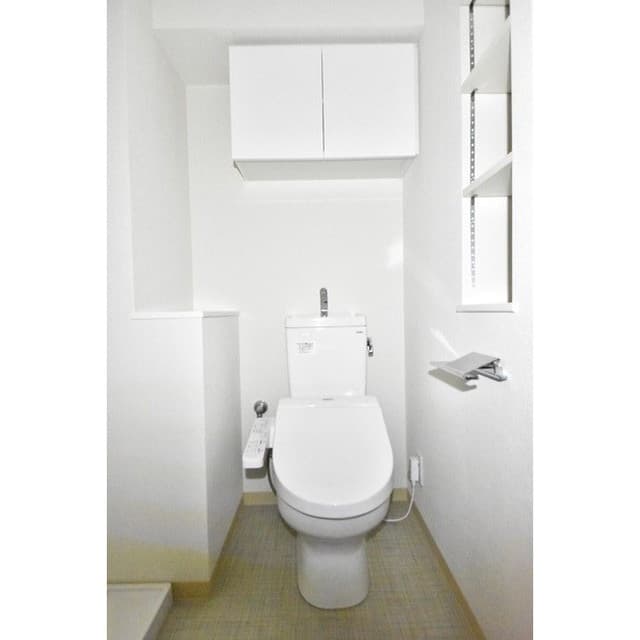 Room image 9