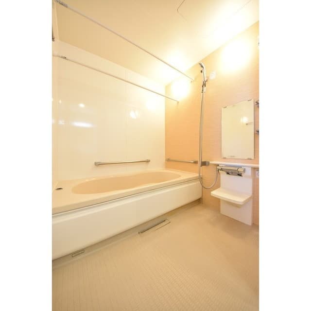 Room image 14