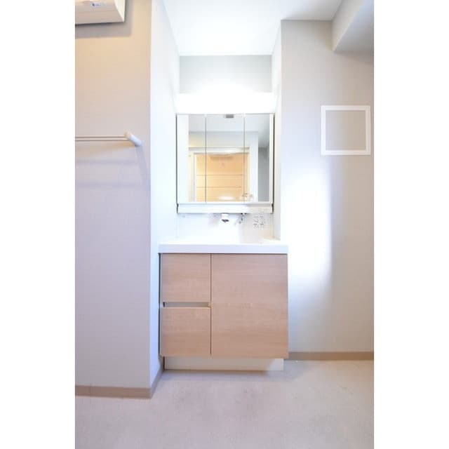 Room image 15