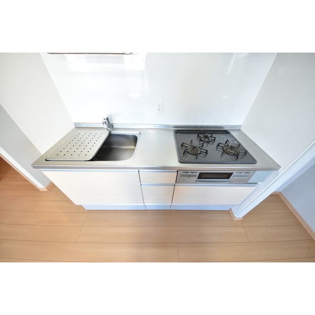 Room image 8
