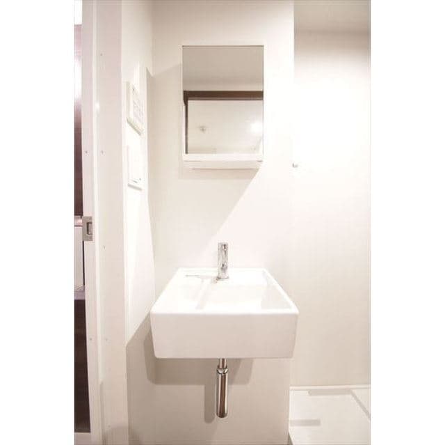 Room image 13