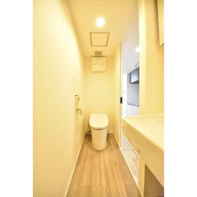 Room image 13
