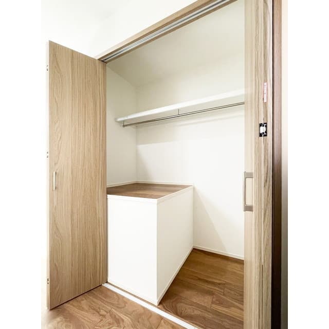 Room image 12