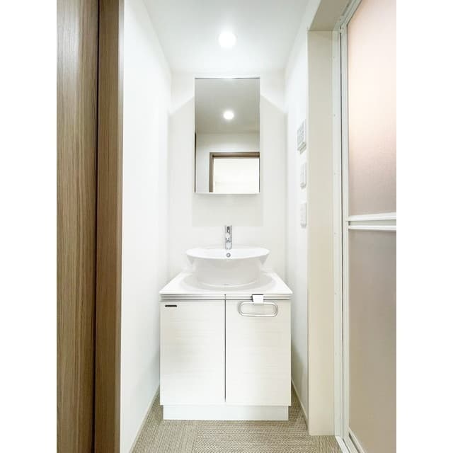 Room image 16