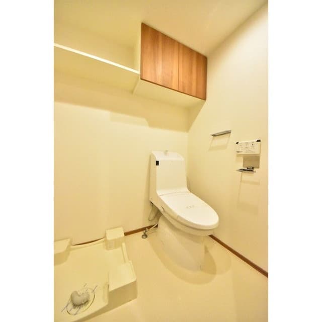 Room image 11