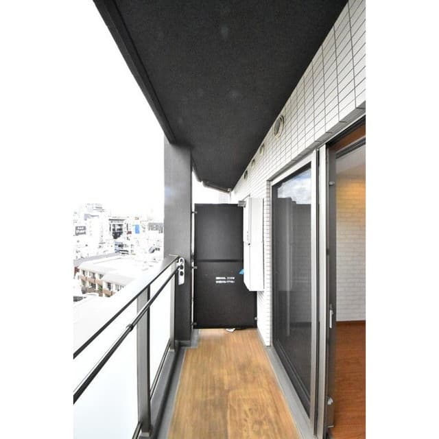Room image 15
