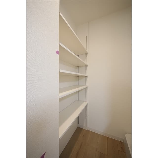Room image 13