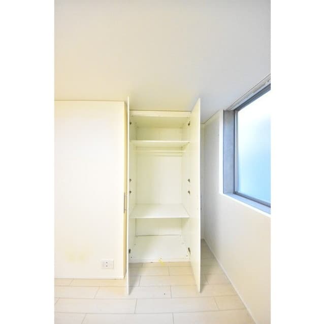 Room image 13